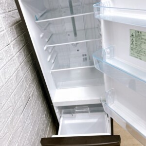 冷蔵庫 NR-B17DW 中身