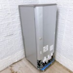 冷凍冷蔵庫　AQR-13J　背面