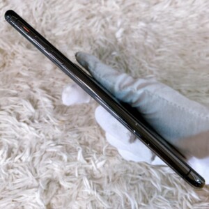 iPhoneXS Max 64GB 側面