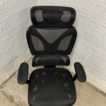 チェア　COFO Chair Pro　正面(近め)　買取