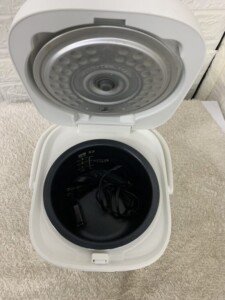 炊飯器 JBS-A055 中身