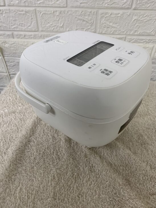 炊飯器 JBS-A055 正面斜め