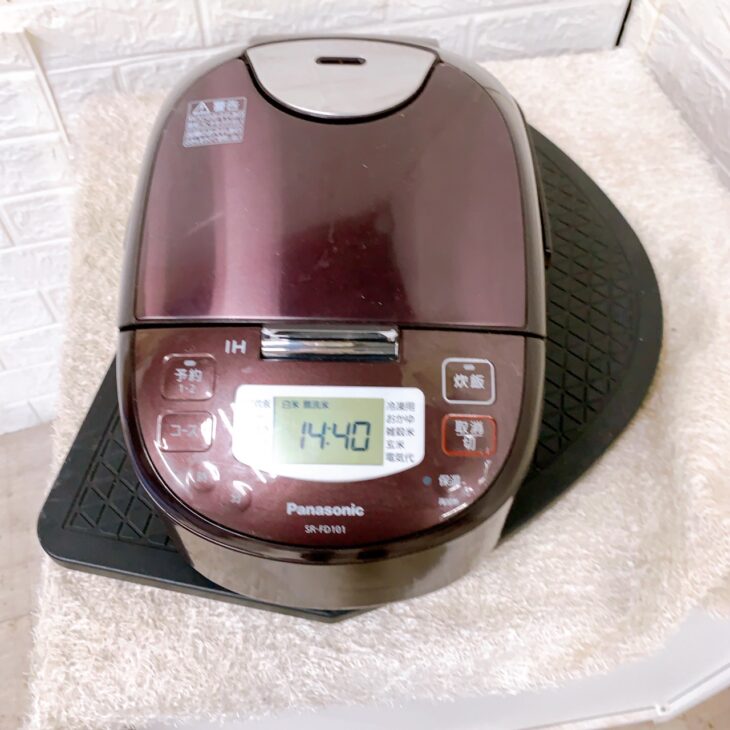 炊飯器　SR-FD101