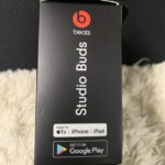 Beats Studio Buds + MQLJ3PA/A [アイボリー]　側面