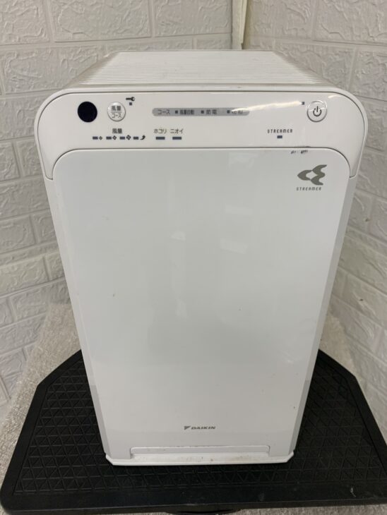 空気清浄機　MC55X　正面