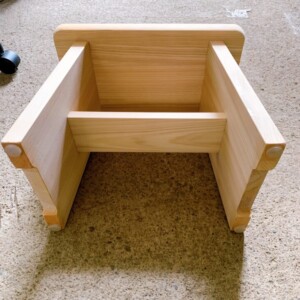 木製風呂椅子 背面