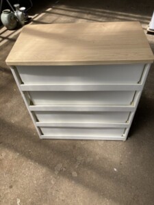 4段チェスト 背面