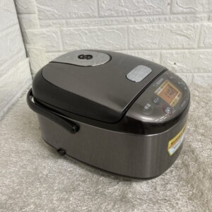 炊飯器 NP-GW05 側面