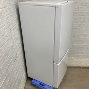 冷蔵庫 YRZ-F15LF 側面