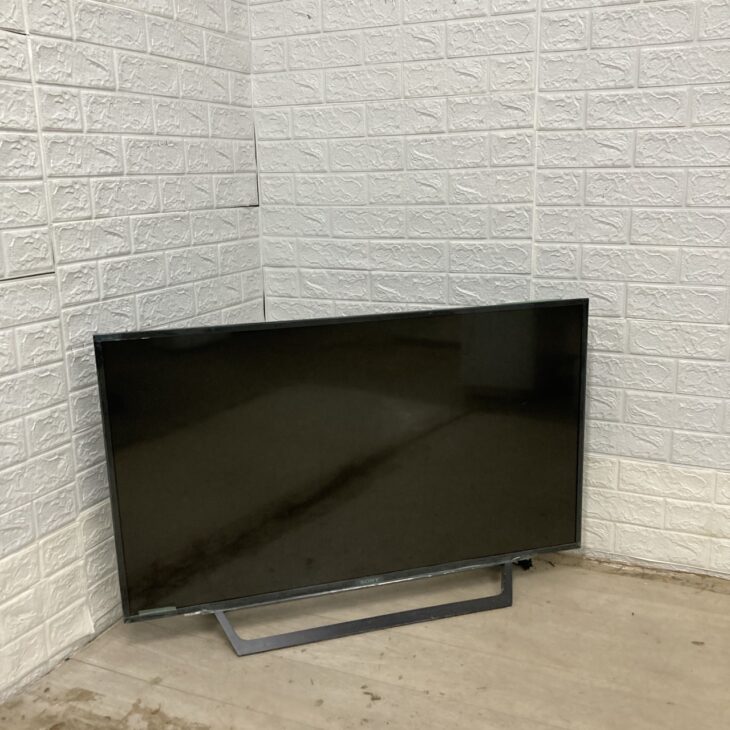 液晶テレビ　BRAVIA KJ-43W730E [43インチ]　正面