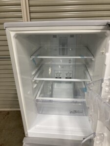 冷蔵庫 MR-P15D-S 中身