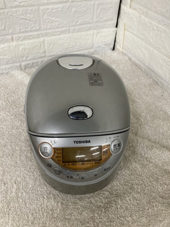 炊飯器　RC-6XK　正面
