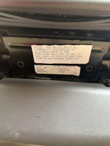 ミラーアームチェア 型番シール