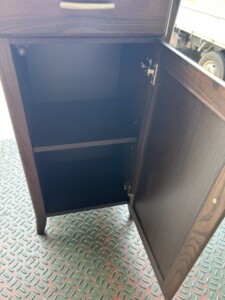 キャビネット 内部