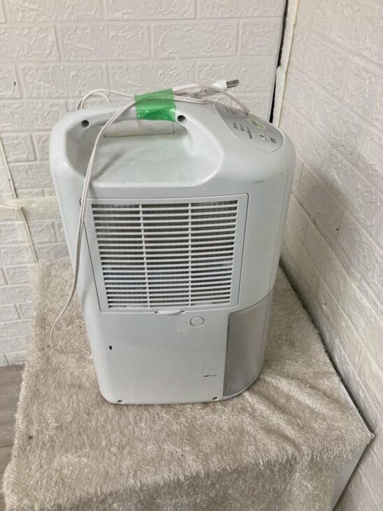 美品　コロナ　除湿器　CDーP63A Amazon | CORONA(コロナ) 衣類乾燥除湿機 除湿量6.3L(木造7畳