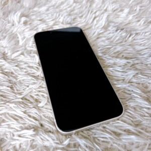 iPhone 13 mini 上面