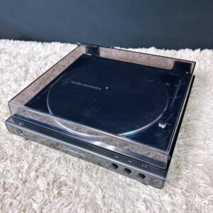 自動ワイヤレスターンテーブル AT-LP60XBT 斜め