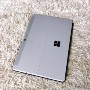 Surface Go2 背面