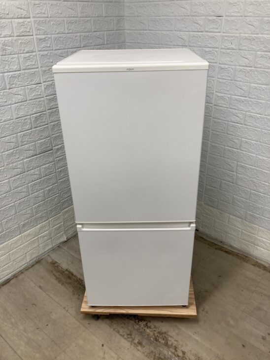 冷凍冷蔵庫　AQR-17J (W)　正面