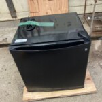 直冷式1ドア冷蔵庫　BR2C02-BK　正面