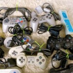 ジャンク品のPlayStation用コントローラーや各種ゲーム機用コントローラー