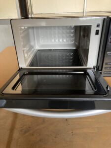 電子レンジIMB-FM1805-B 庫内