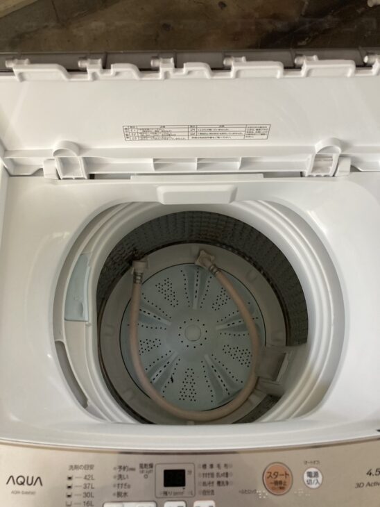 ジャングルジャングル岩出店】【A687】洗濯機 アクア AQW-S5E4 2025年