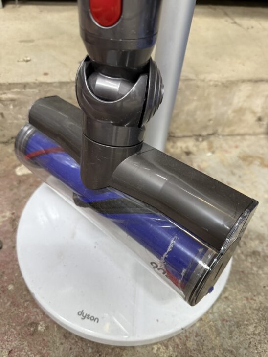 東京都大田区】dyson(ダイソン) コードレスクリーナー SV14 V11