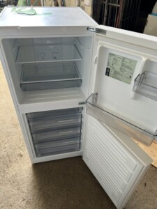 冷蔵庫 HR-F915W 中身