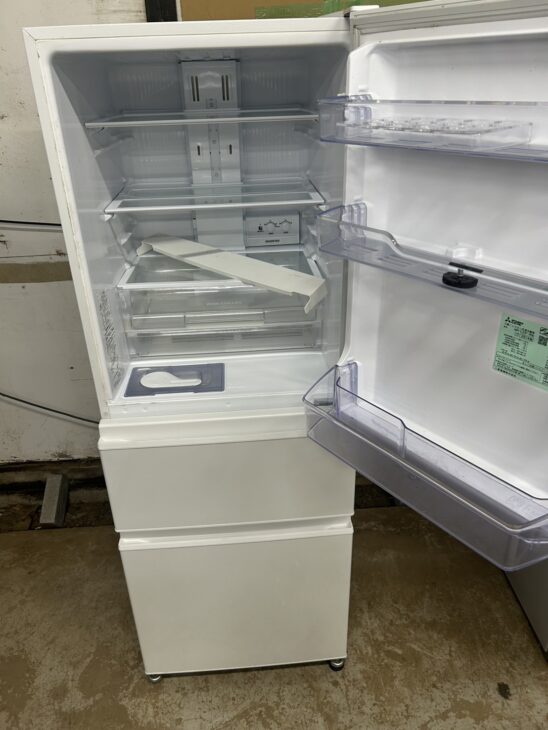 福岡市博多区美野島】冷蔵庫 三菱(MITSUBISHI) MR-C33F-W 2021年