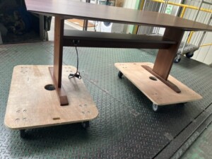 ダイニングテーブル 正面