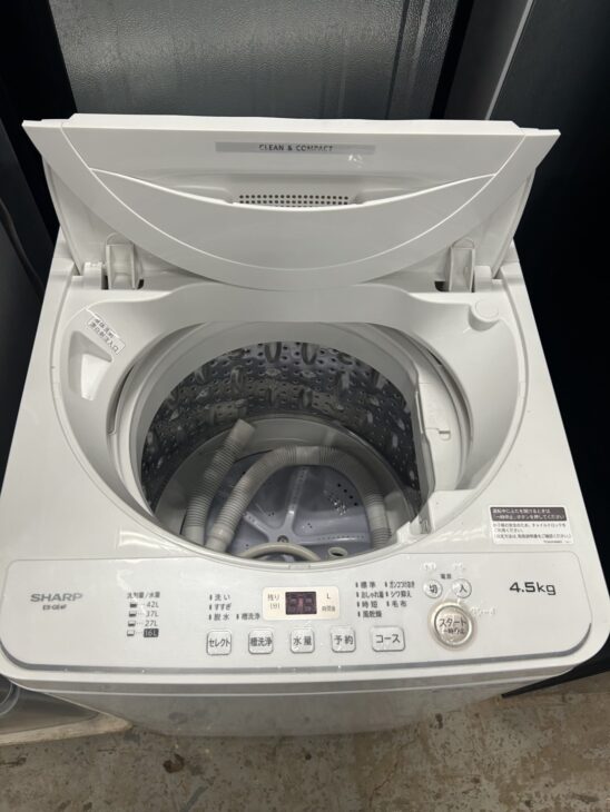 SHARP (シャープ) 洗濯機 全自動洗濯機4.5kgES-GE4F 【コンプオフ金沢野々市店】 Amazon | シャープ 全自動洗濯機 穴なし槽 4.5Kgタイプ ベージュ ES