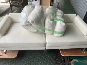 ホワイト合成皮革2人掛け~3人掛け