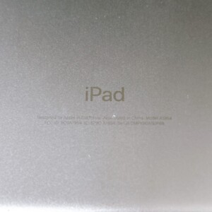 iPad A1954 型番