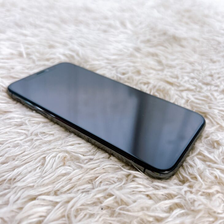 iPhone X 斜め表