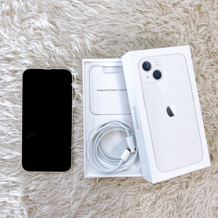 Apple iPhone 13 256GB スターライト 箱あり 44 Apple iPhone 13 256GB スターライト 箱あり 44 Apple iPhone 13