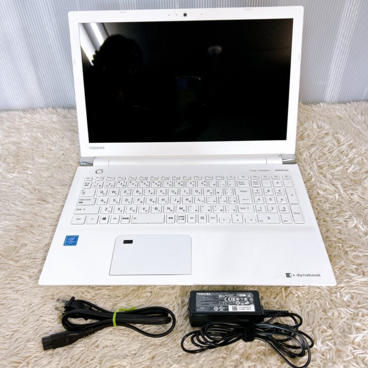 日光市でTOSHIBA dynabook E5/J P1E4JNEWを出張買取｜白い本体の美品 