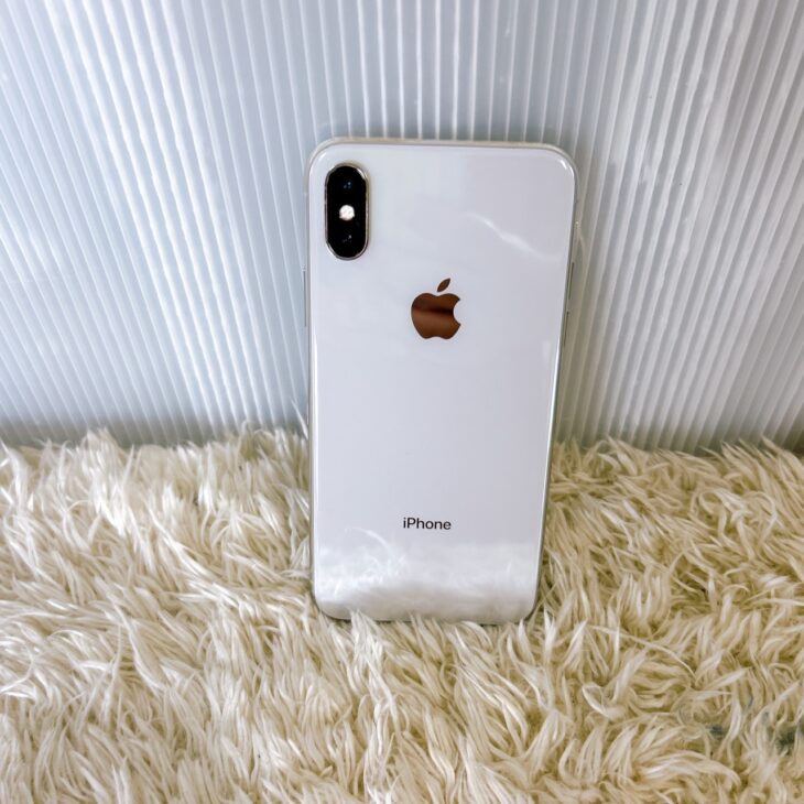 iPhone X シルバー
