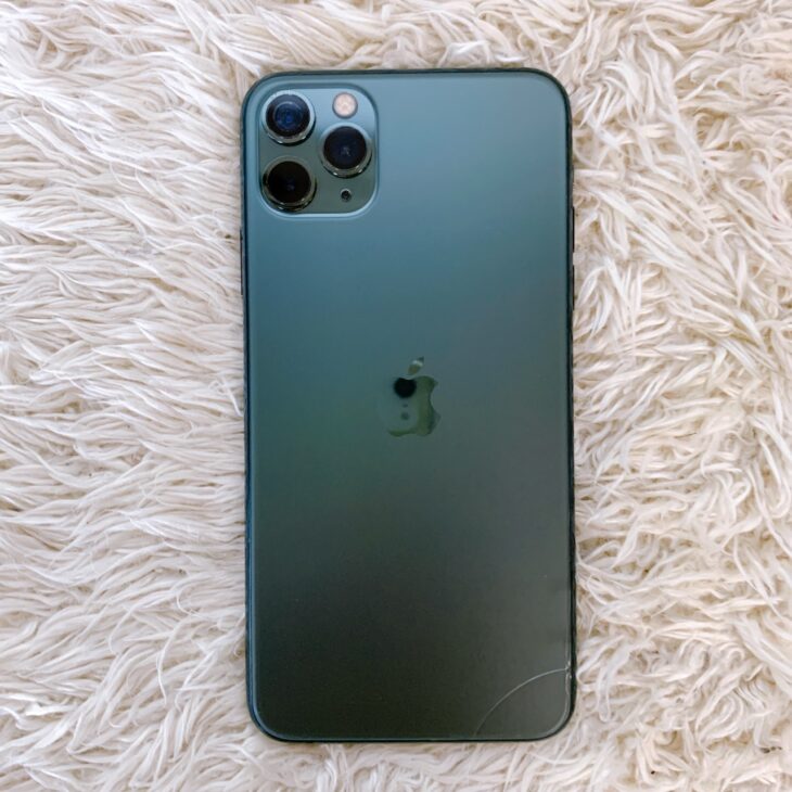 埼玉県川口市にてApple iPhone 11 Pro Max ミッドナイトグリーンを出張