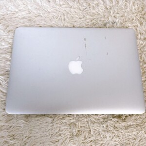 MacBook Pro 13インチ 正面