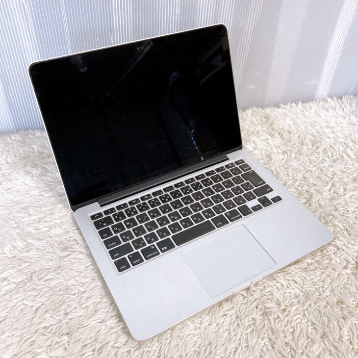 MacBook Pro 13インチ 正面2