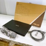 ASUS Notebook PC 正面
