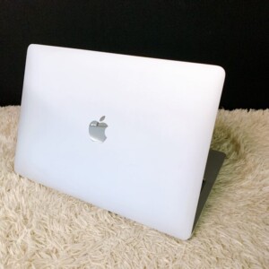 MacBook Air 背面