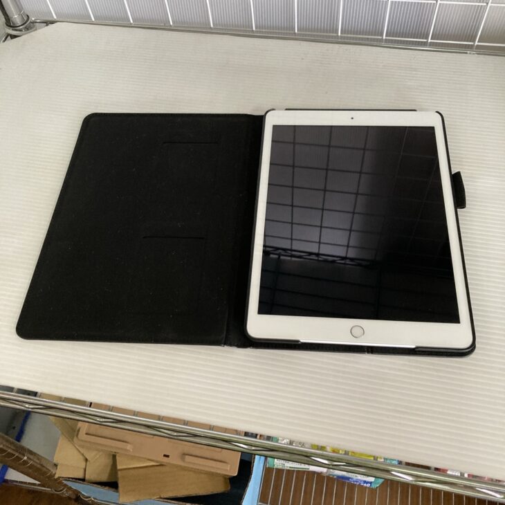 iPad 9.7インチ 正面