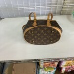 ルイビトン　バック　背面