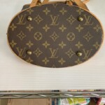 ルイビトン　バック　ボタン部分