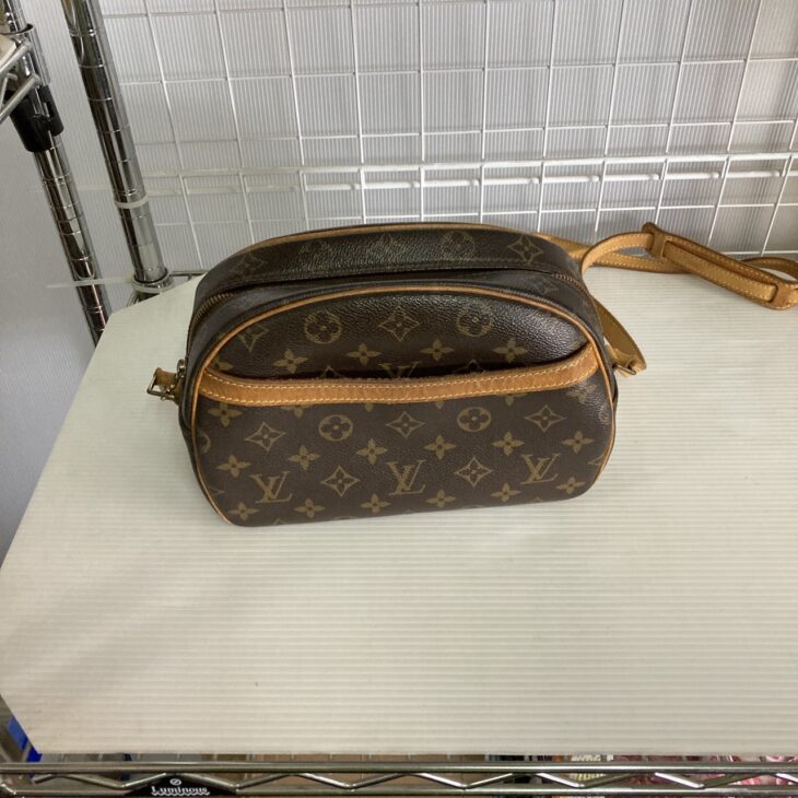 モノグラム ショルダーバッグ 正面