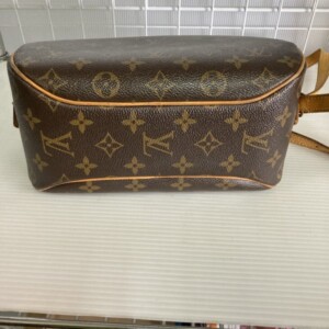 モノグラム ショルダーバッグ 底面2