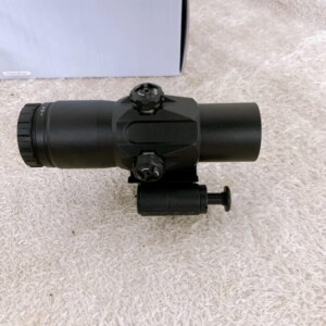 タクティカルマグニファイア 本体側面