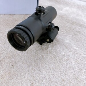 タクティカルマグニファイア 本体正面